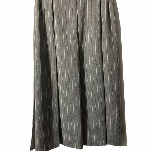 Jaeger High Waisted Wool Blend Skirt - Picture 3 of 9